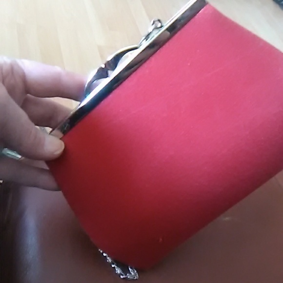 Elegant Red Clutch Bag - Picture 5 of 5